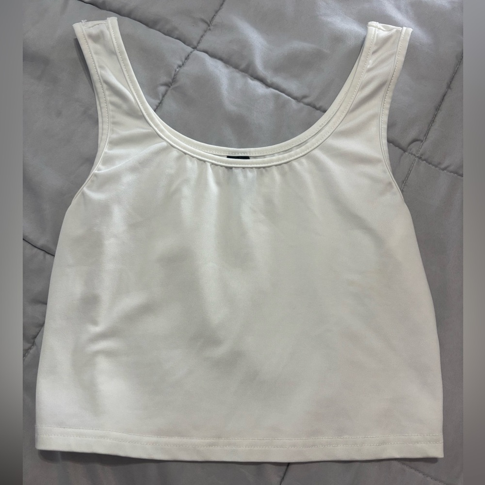 SHEIN White Crop Tank Top Sleeveless